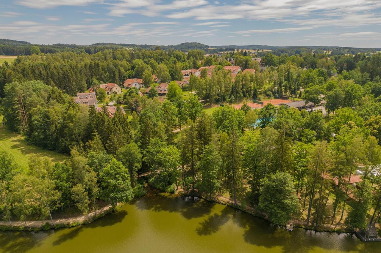 Theater- Und Feriendorf Koenigsleitn Gmbh Лічау Екстер'єр фото